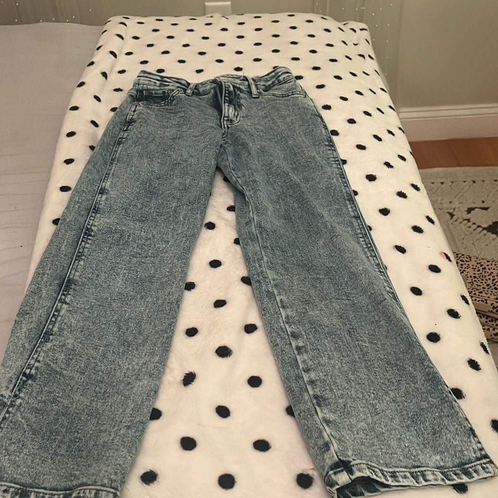 Like new Art Class  jeans size 8
